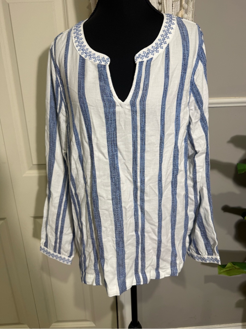 J. Jill Blue and White Vertical Stripe Split-Neck Tunic embroidered size medium